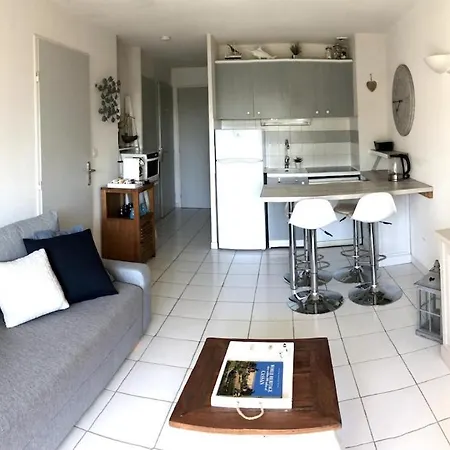 Les Pieds Dans L'eau T2 Avec Vue Et Piscine Apartment *