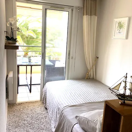 Les Pieds Dans L'eau T2 Avec Vue Et Piscine Apartment